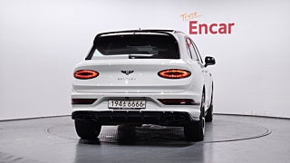 BENTLEY BENTAYGA 2023