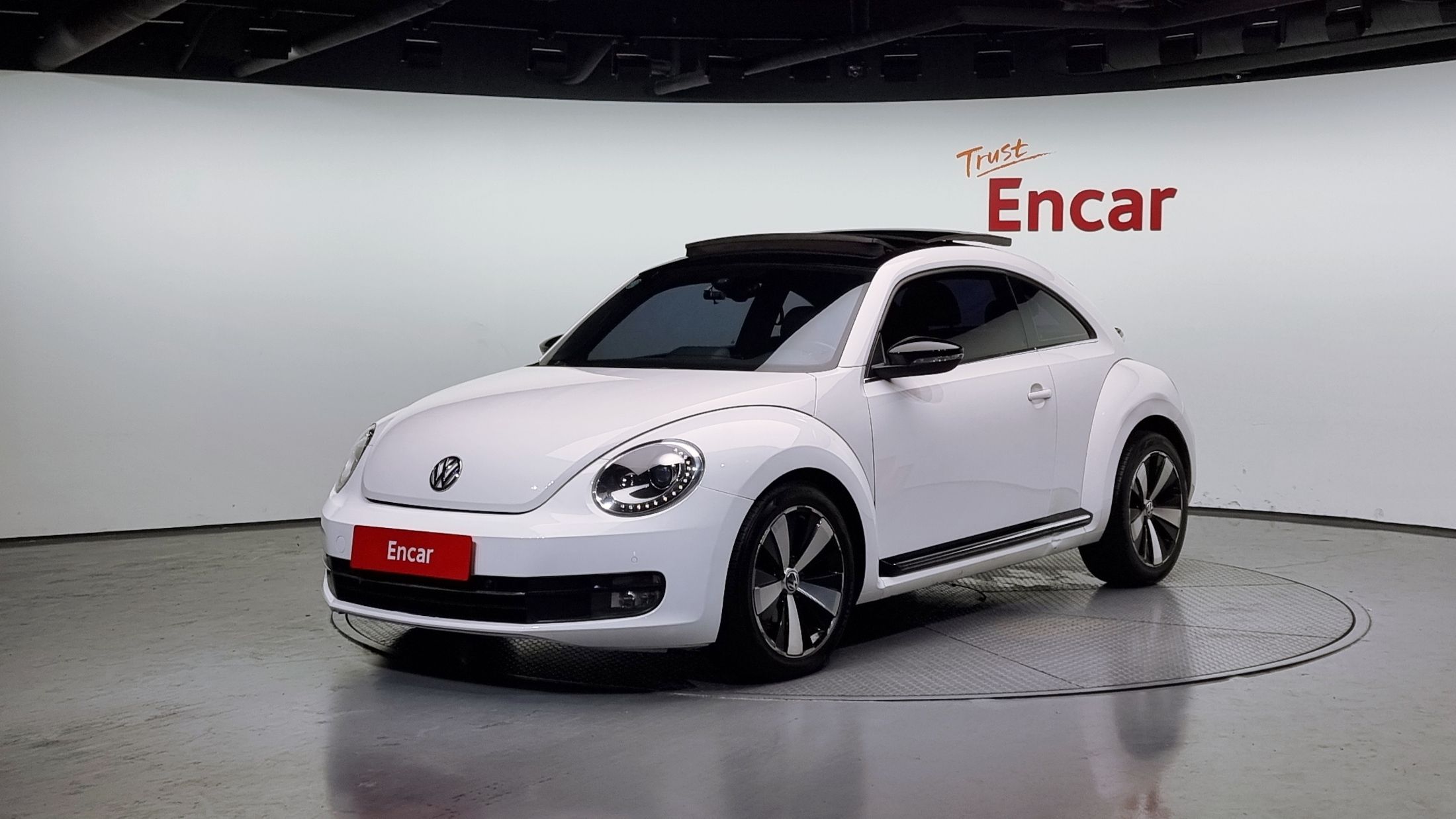 VOLKSWAGEN BEATLE 2013