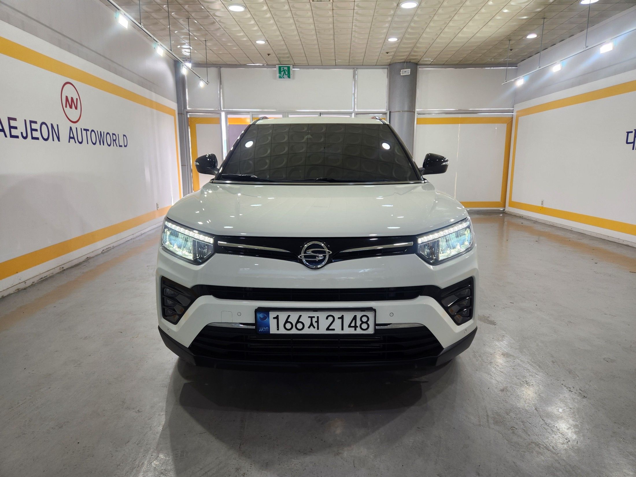 SSANGYONG TIVOLI VERY NEW 2021