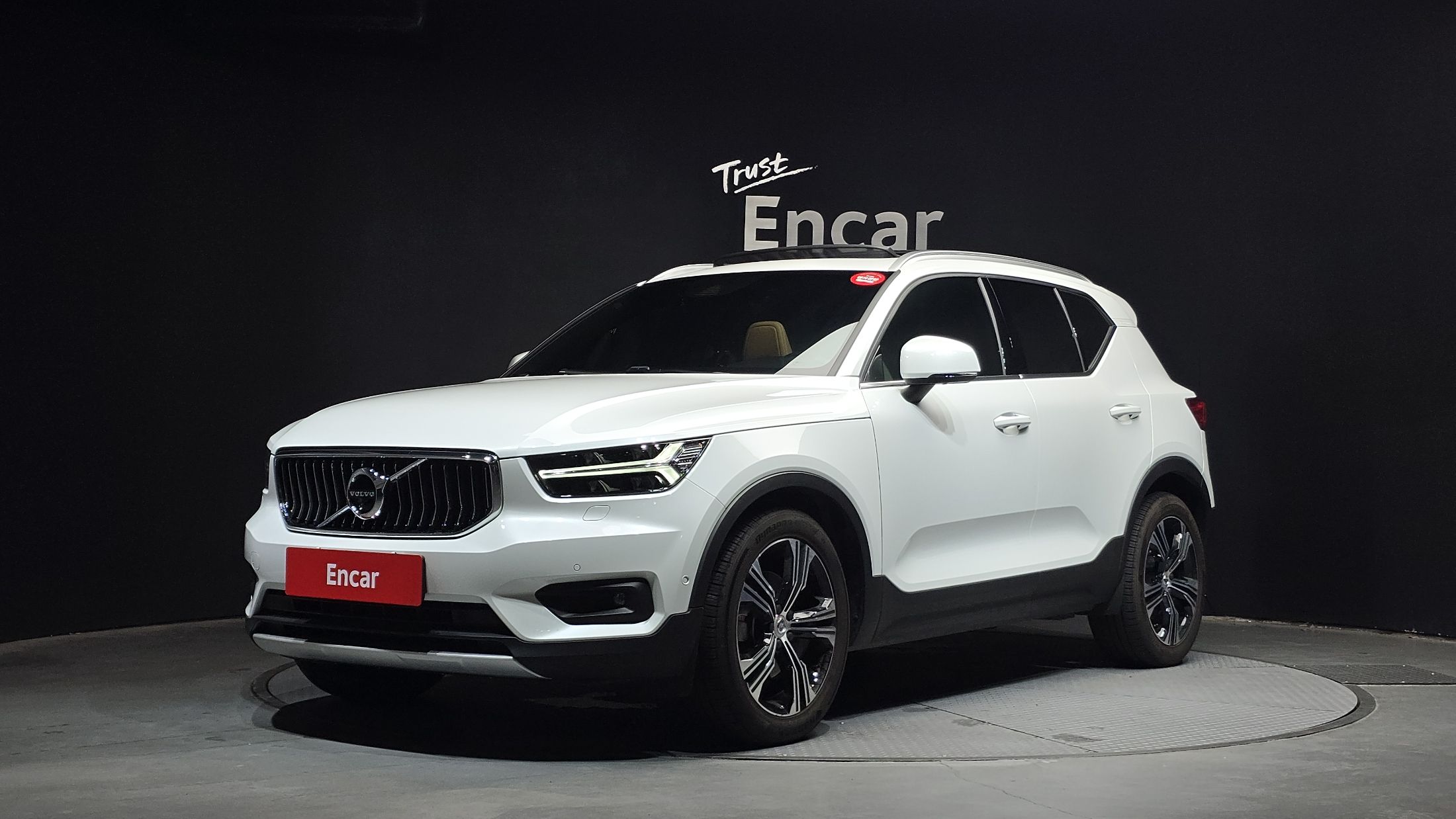 VOLVO XC40 2019