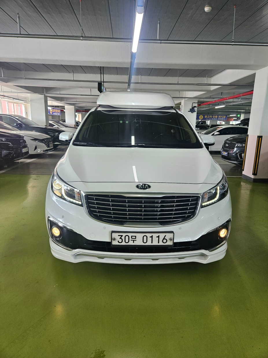 KIA CARNIVAL 2016