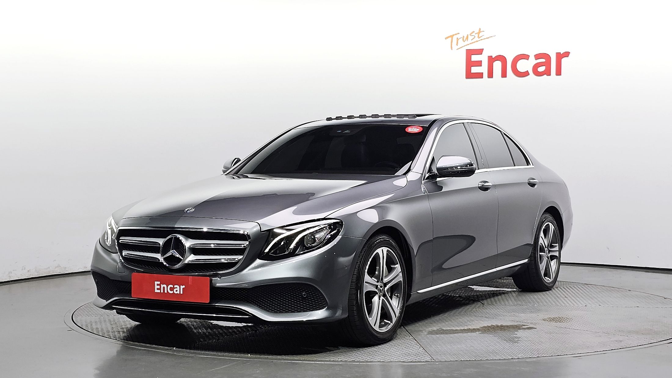 MERCEDES BENZ E-CLASS W213 2019
