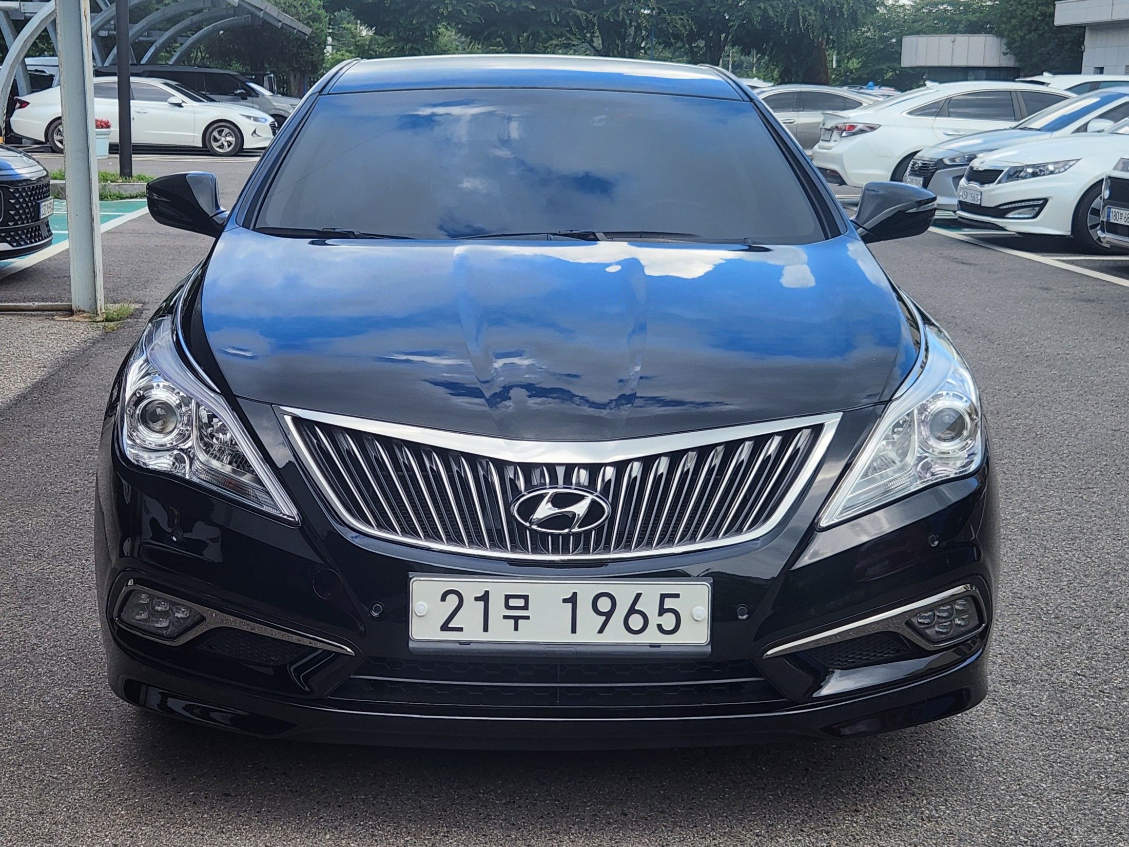 HYUNDAI GRANDEUR HG 2015