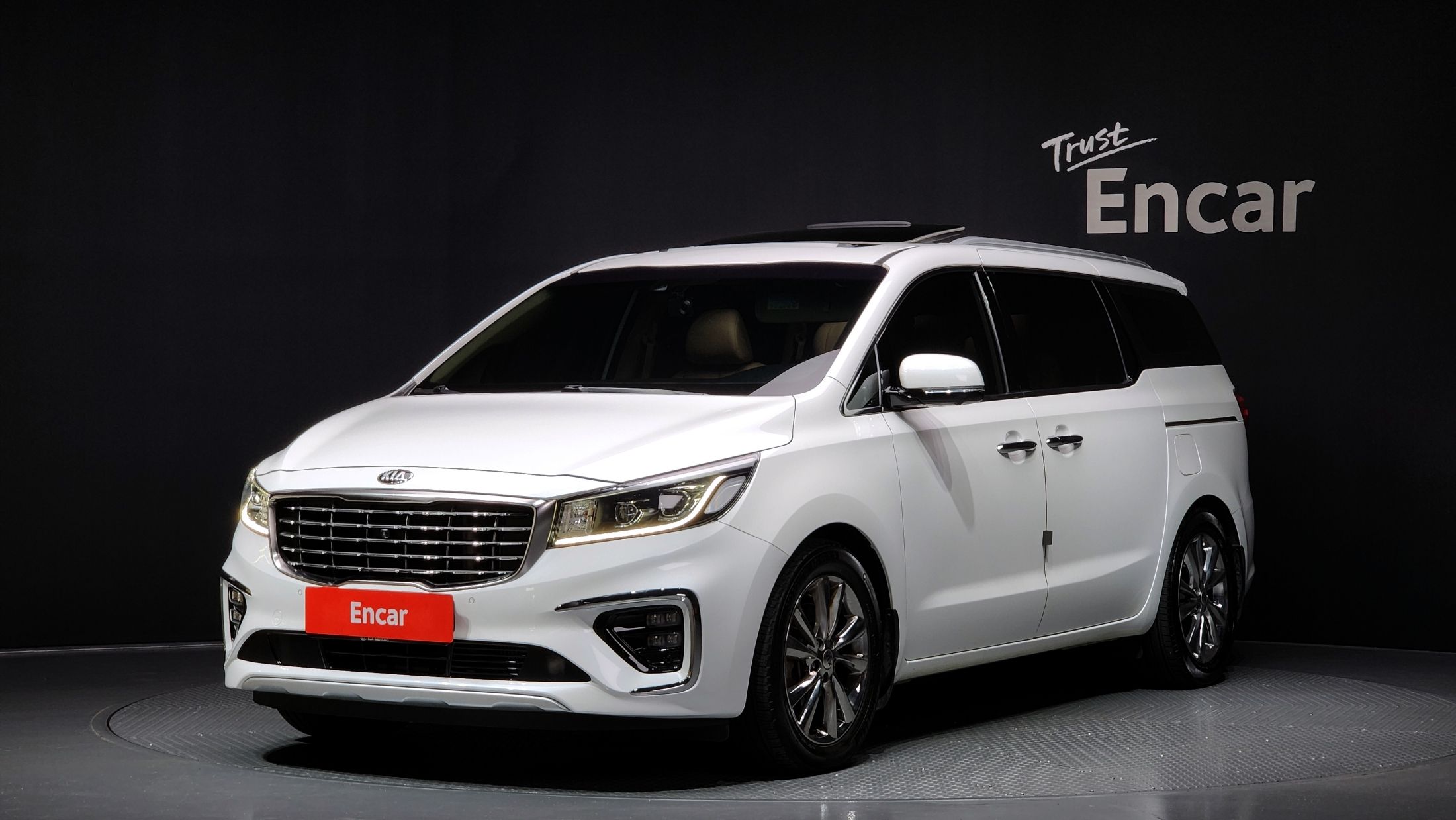 KIA CARNIVAL 2018
