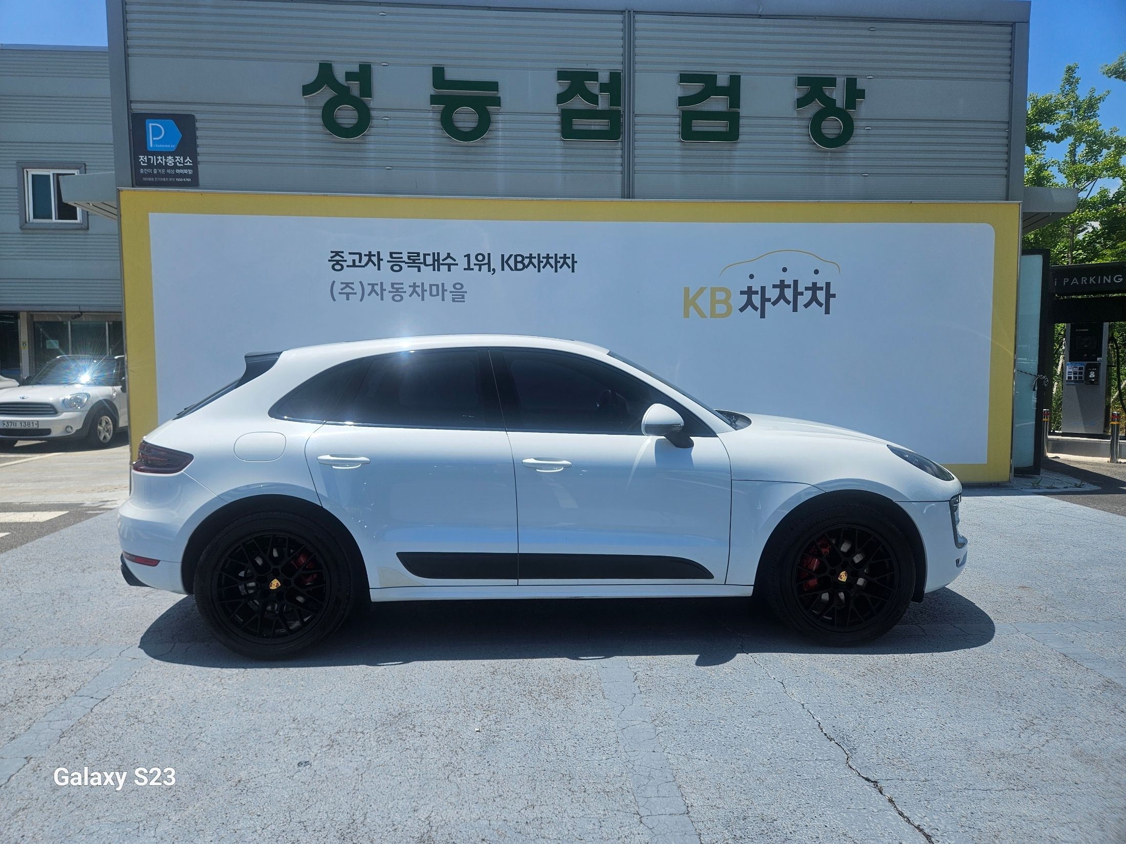 PORSCHE MACAN 2016