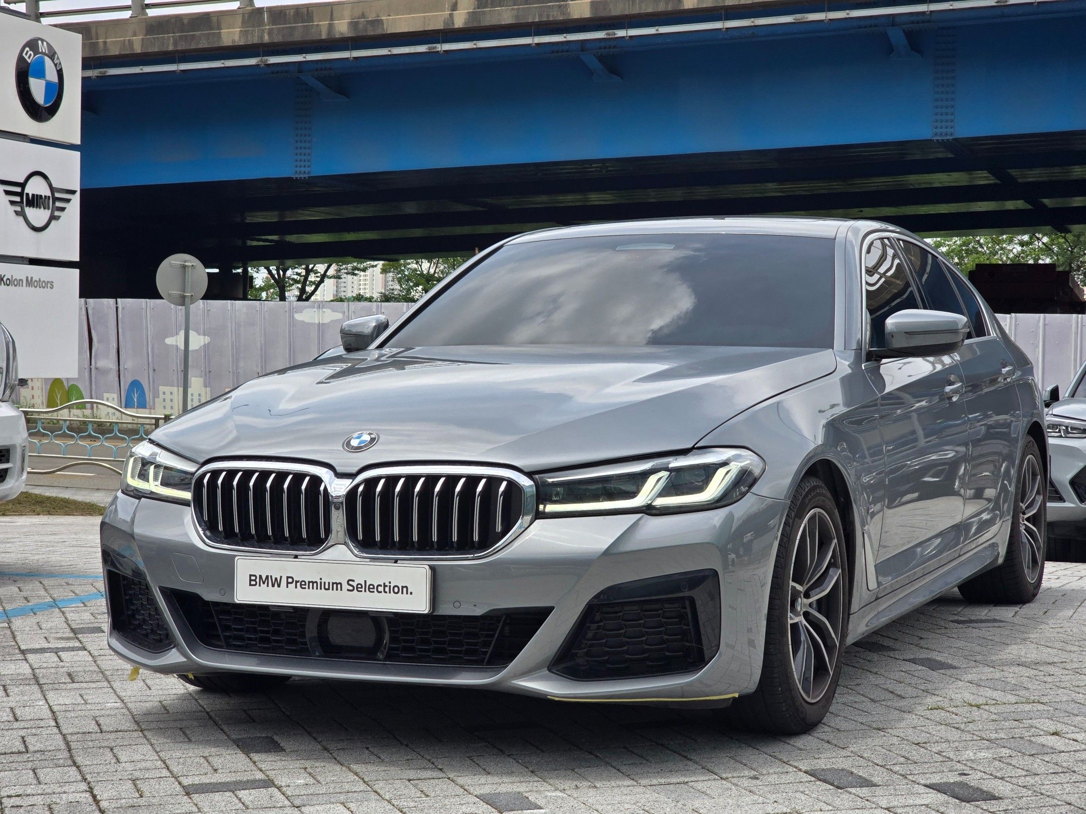 BMW 5-SERIES G30 2023