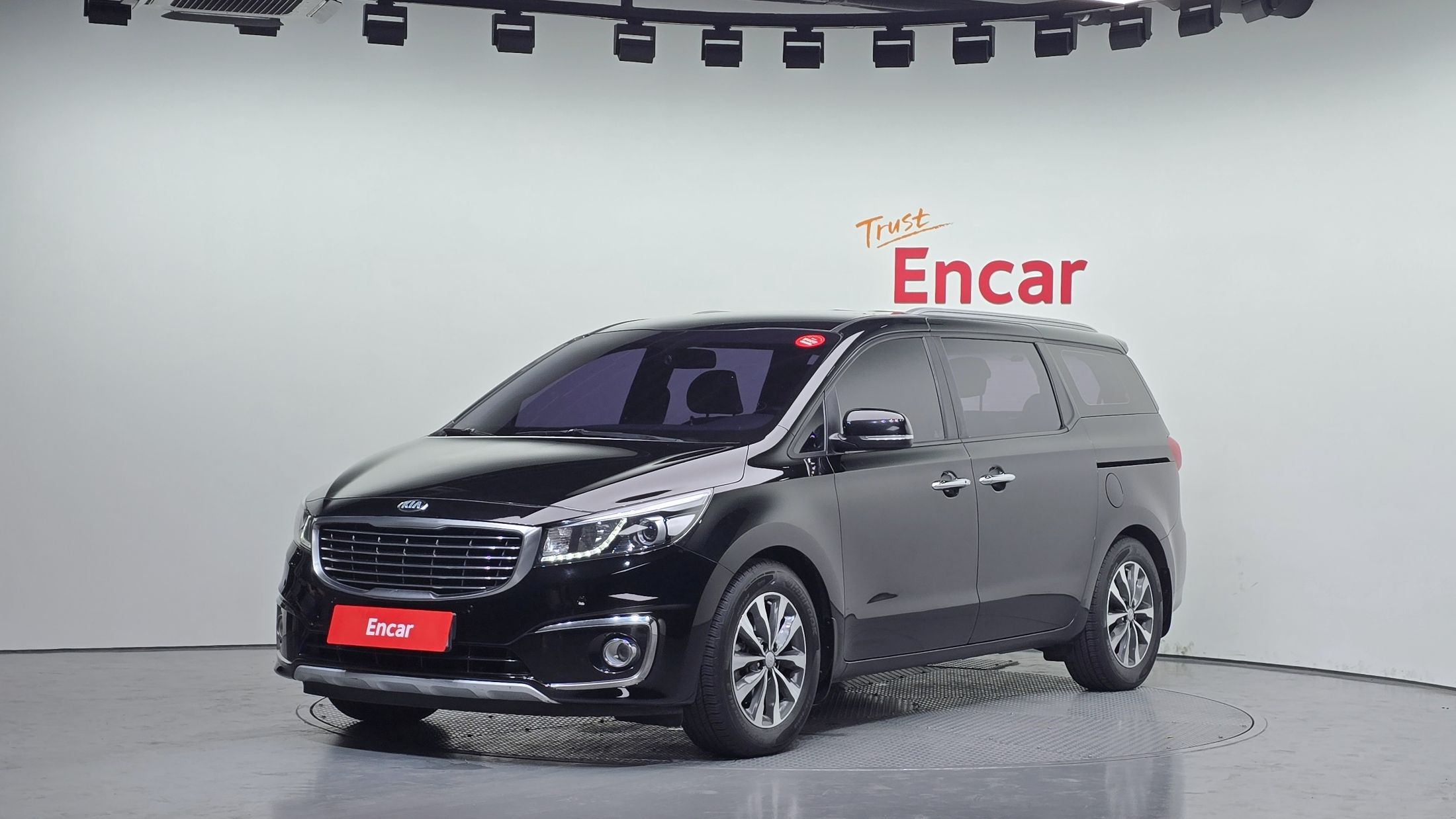 KIA CARNIVAL 2016