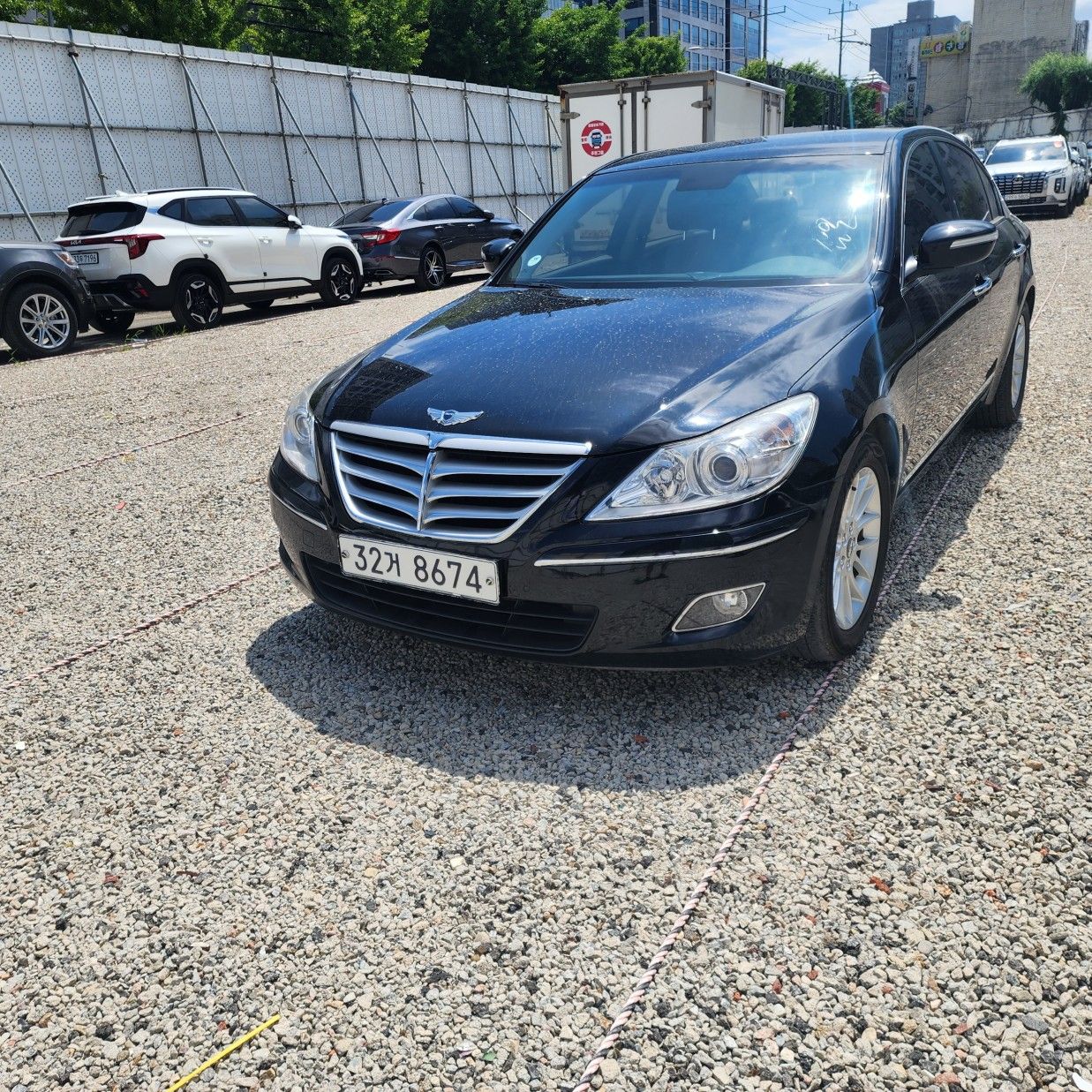HYUNDAI GENESIS 2010