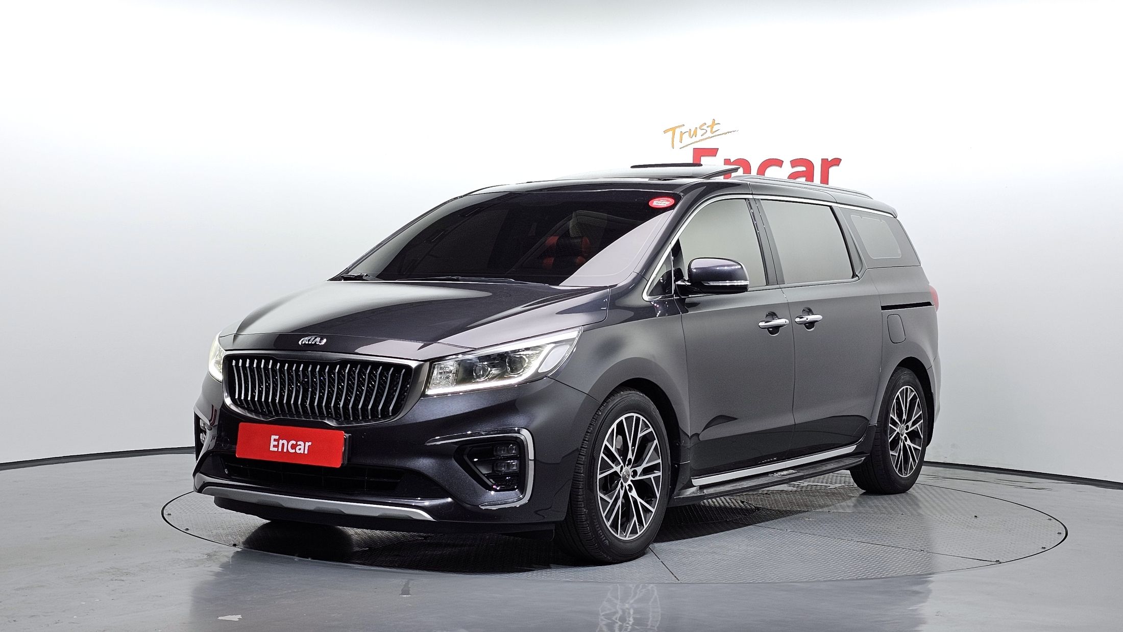 KIA CARNIVAL 2018