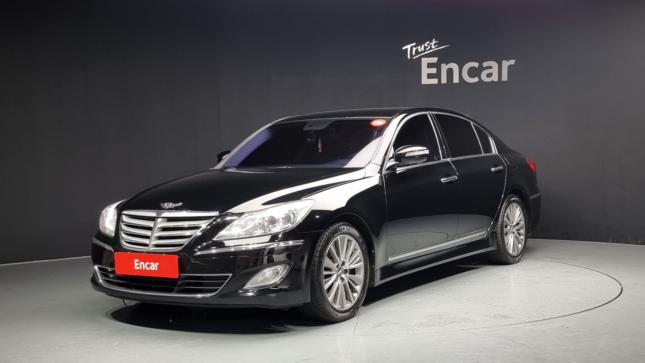 HYUNDAI GENESIS 2013