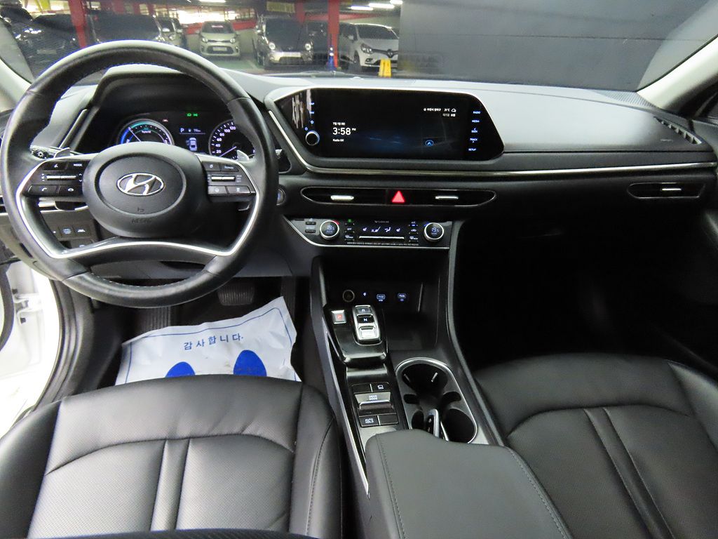 HYUNDAI SONATA HYBRID DN8 2021
