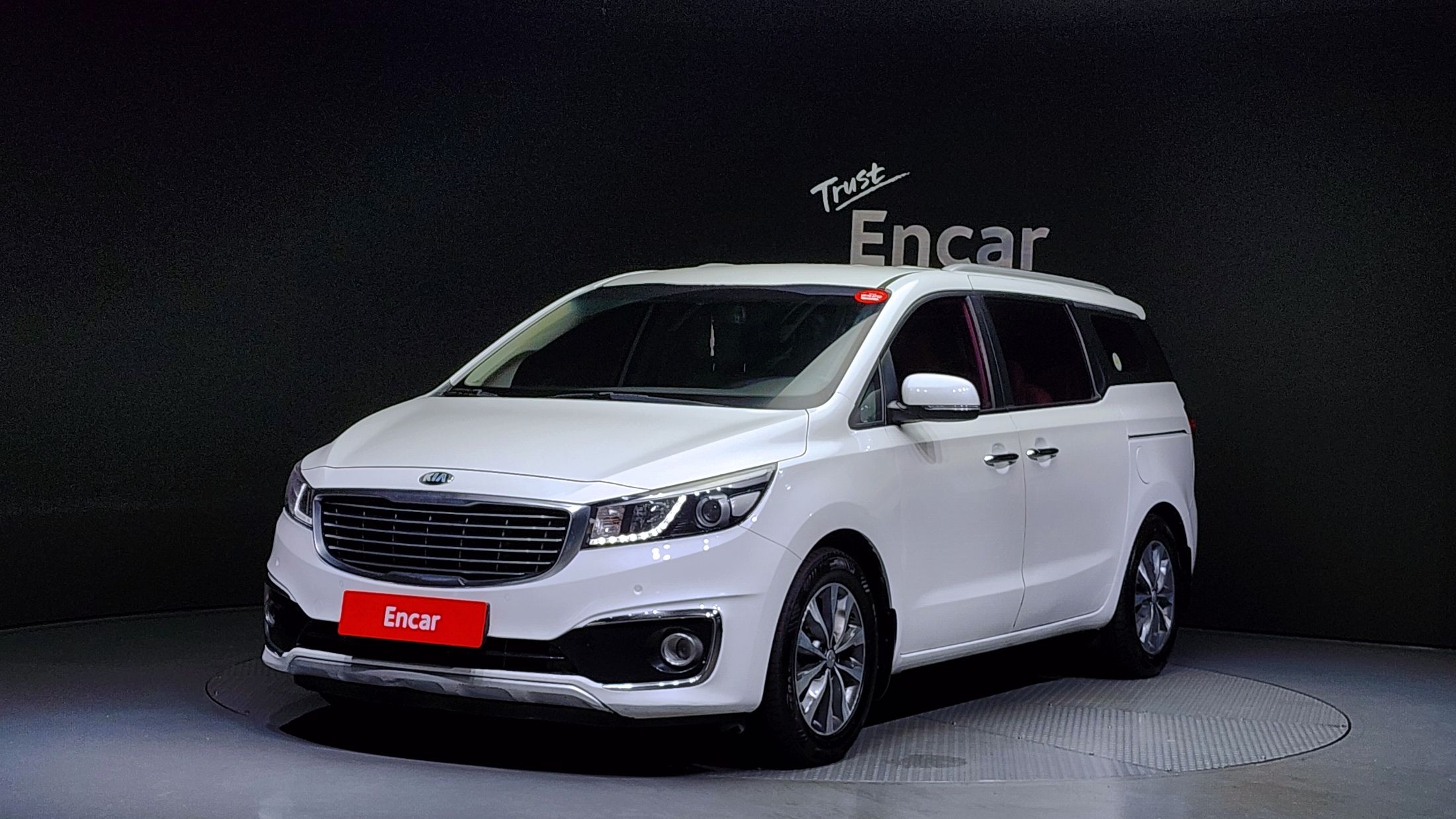 KIA CARNIVAL 2016