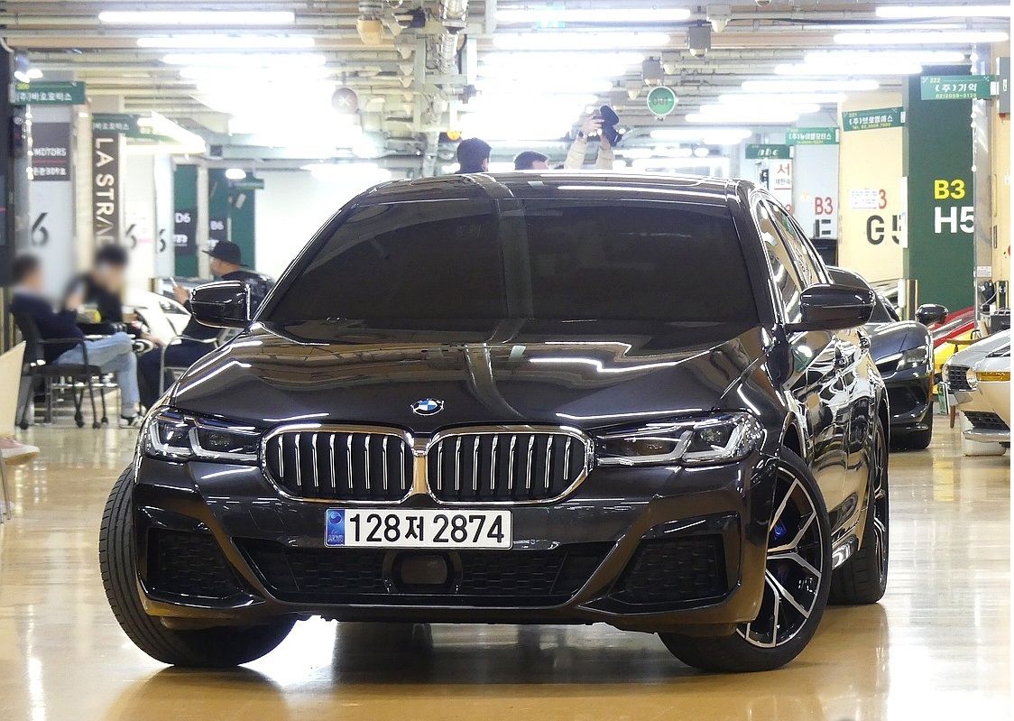 BMW 5-SERIES G30 2023