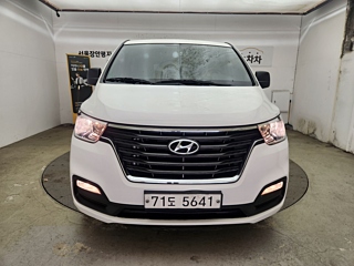 HYUNDAI STAREX GRAND 2018