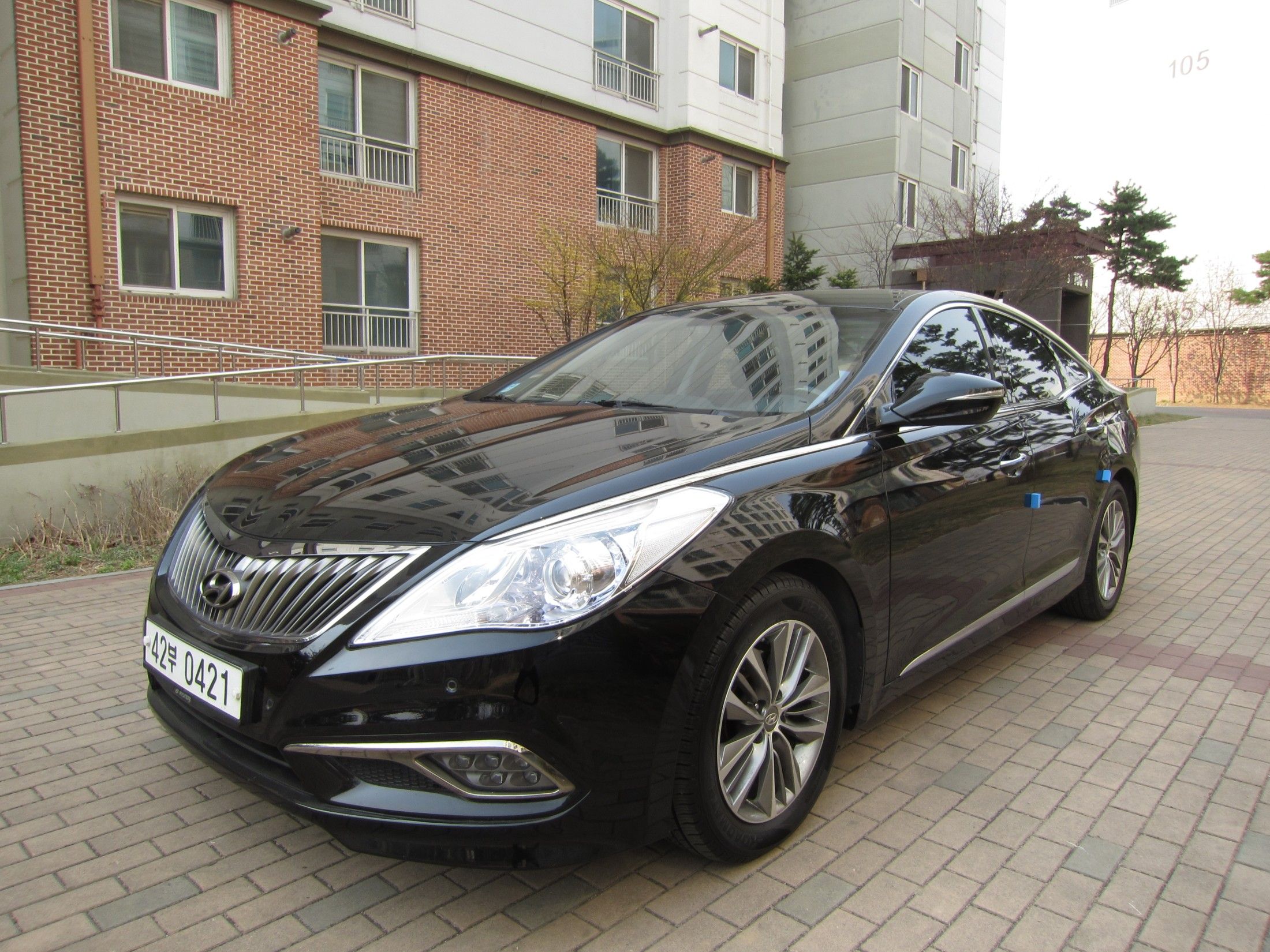 HYUNDAI GRANDEUR HG 2015