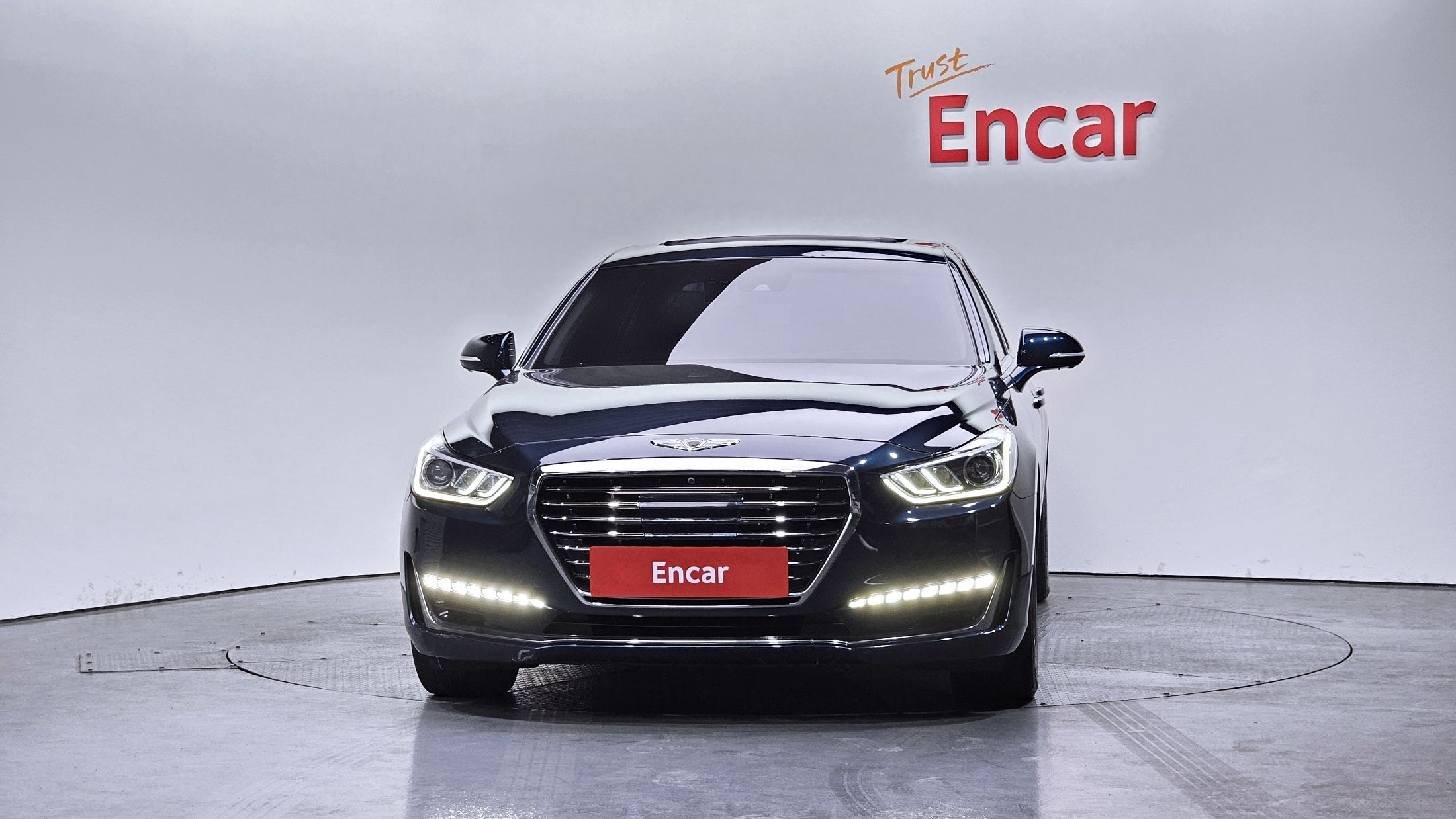 GENESIS EQ900 2016