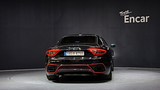 MASERATI GRANTURISMO 2018
