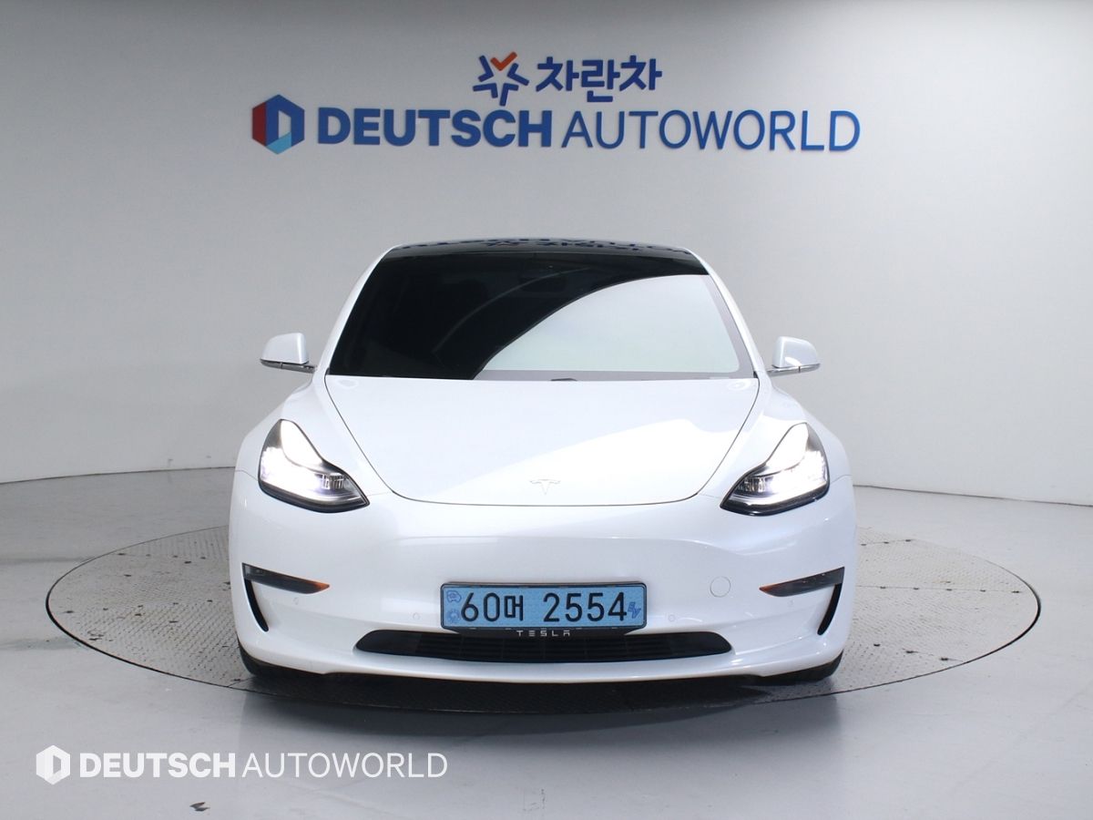 TESLA MODEL 3 2020