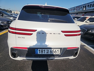 GENESIS GV70 2023