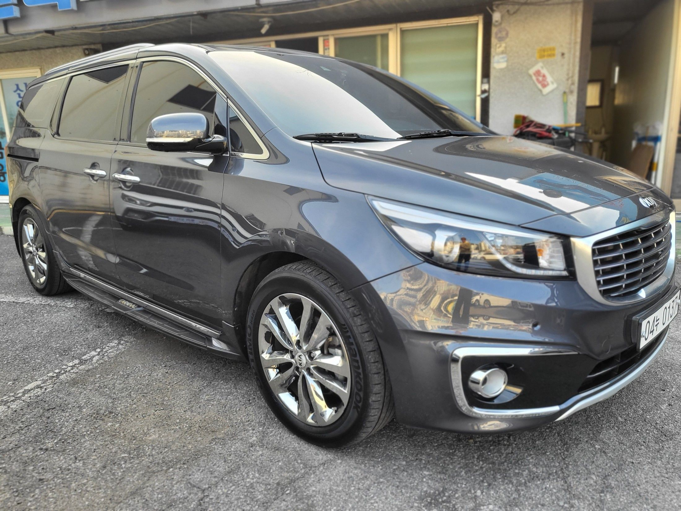 KIA CARNIVAL 2016