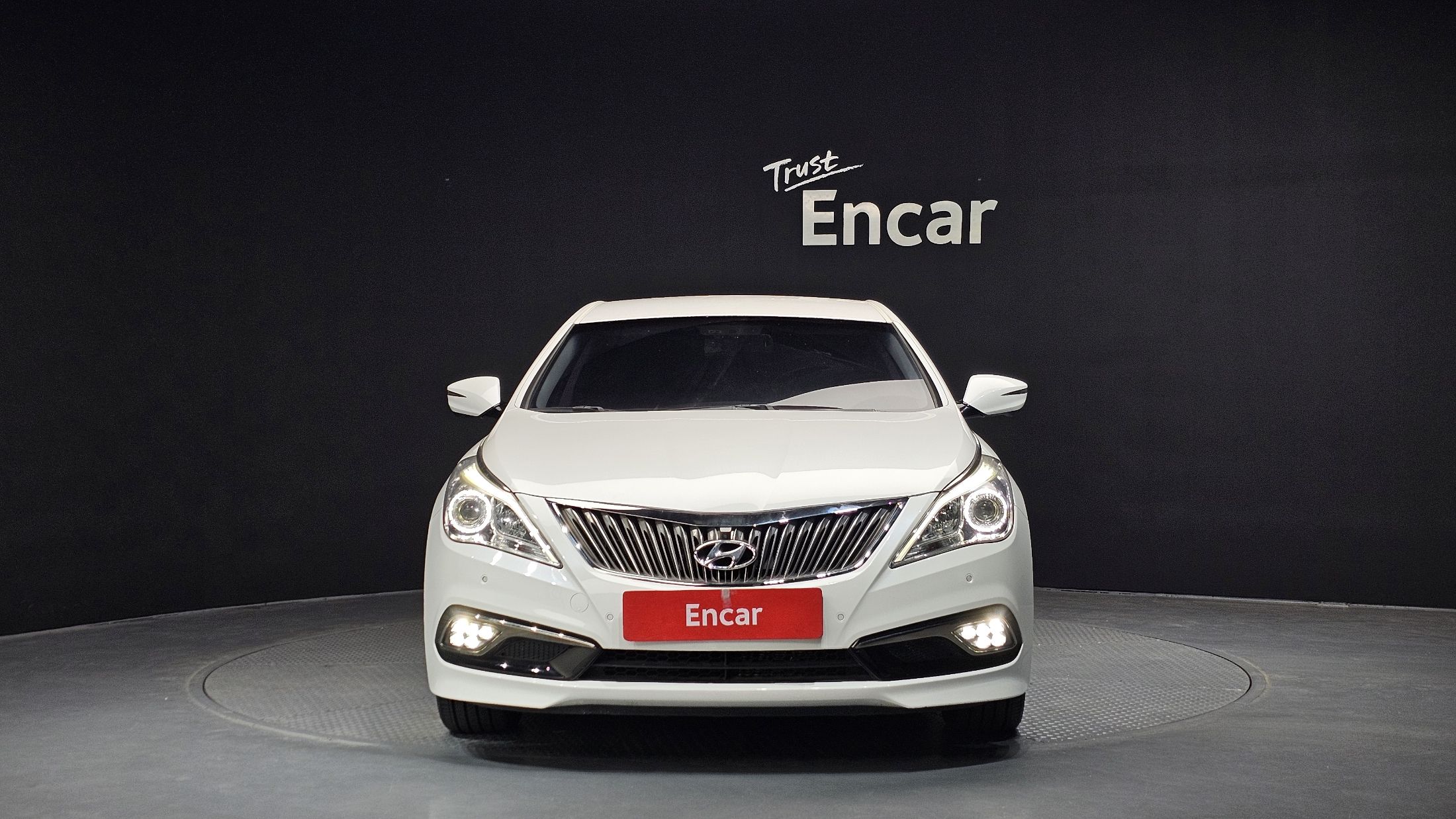 HYUNDAI GRANDEUR HG 2016