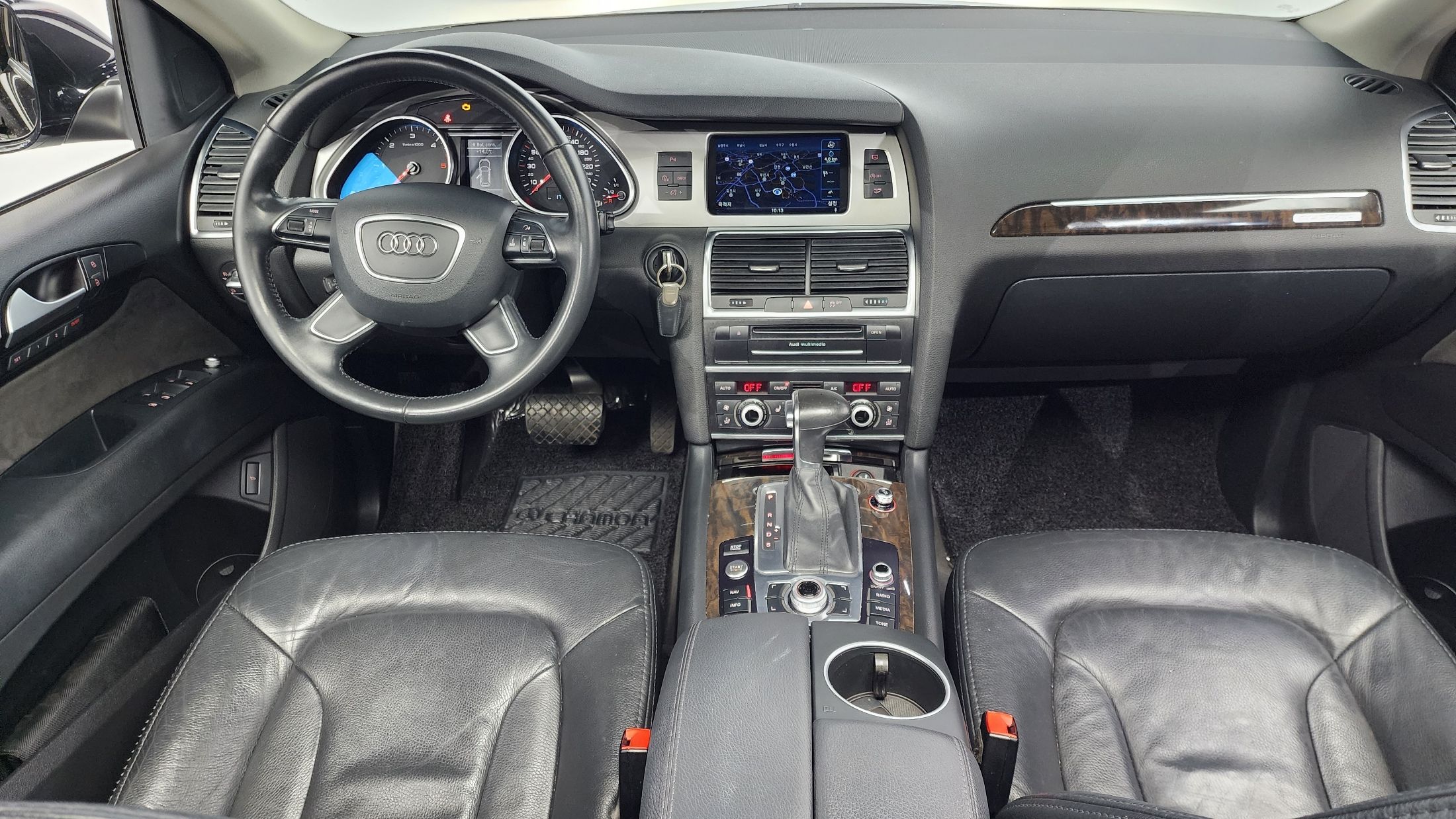 AUDI Q7 2015