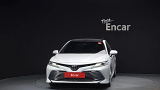 TOYOTA CAMRY XV70 2019