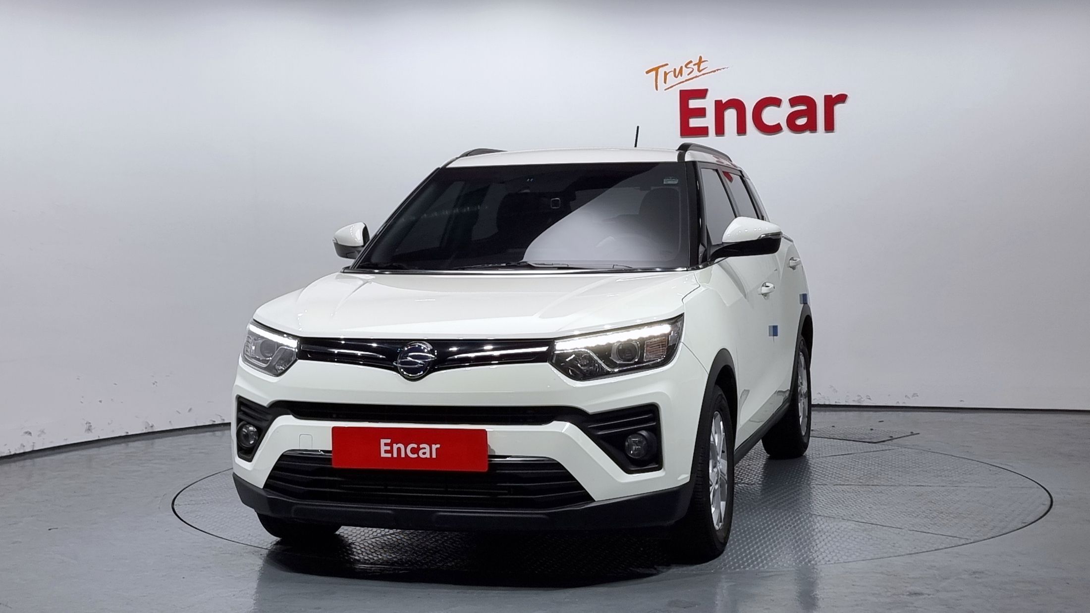 SSANGYONG TIVOLI VERY NEW 2020
