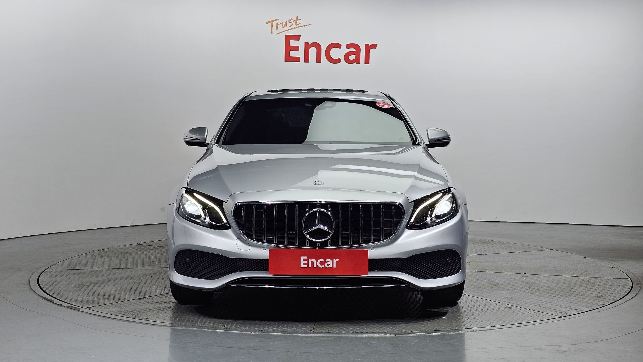 MERCEDES BENZ E-CLASS W213 2017