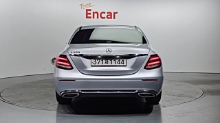 MERCEDES BENZ E-CLASS W213 2017