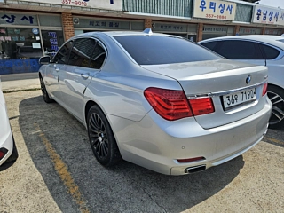 BMW 7-SERIES F01  2010