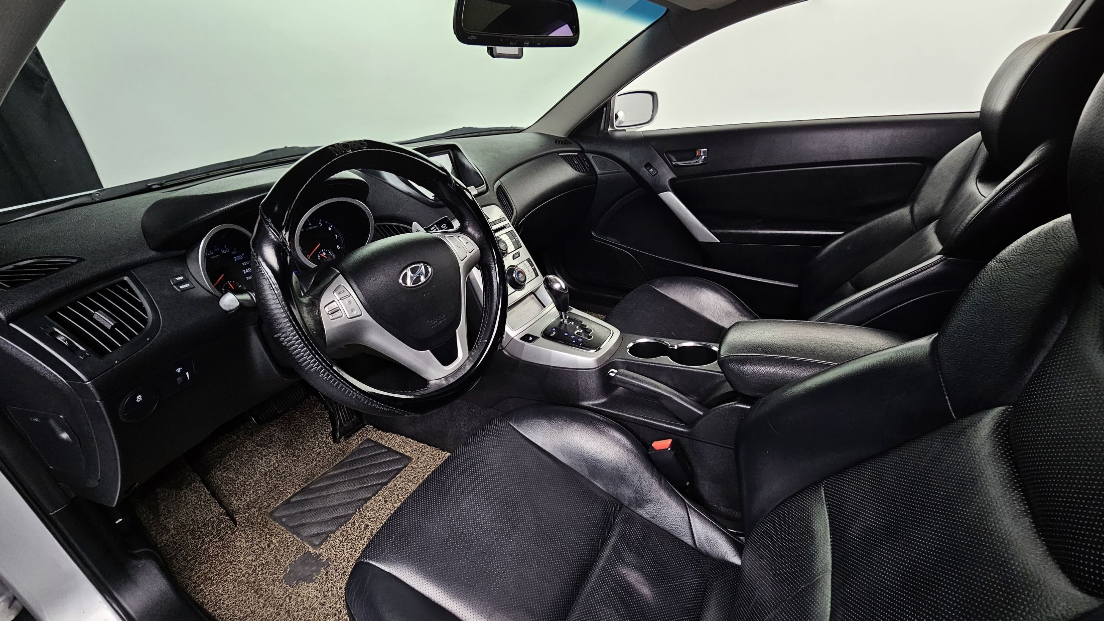 HYUNDAI GENESIS COUPE 2010