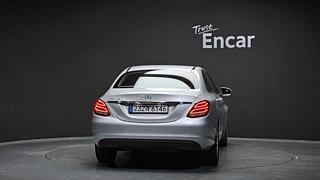 MERCEDES BENZ C-CLASS W205 2016