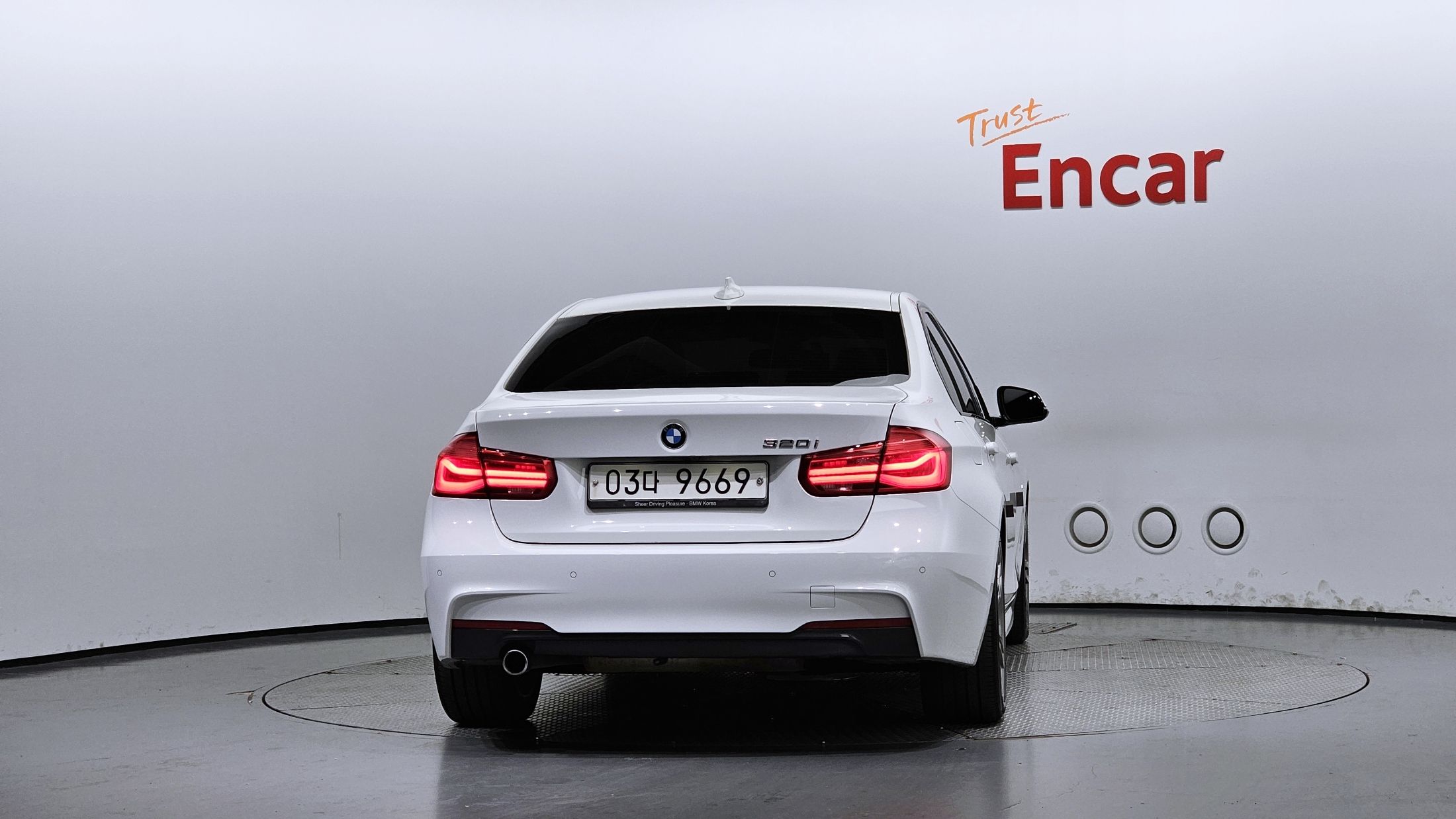 BMW 3-SERIES F30 2018