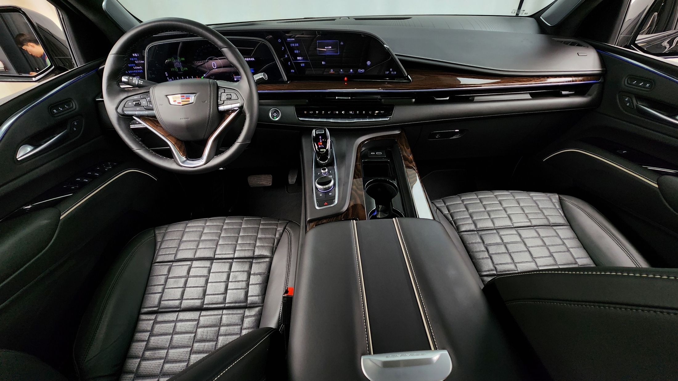 CADILLAC ESCALADE