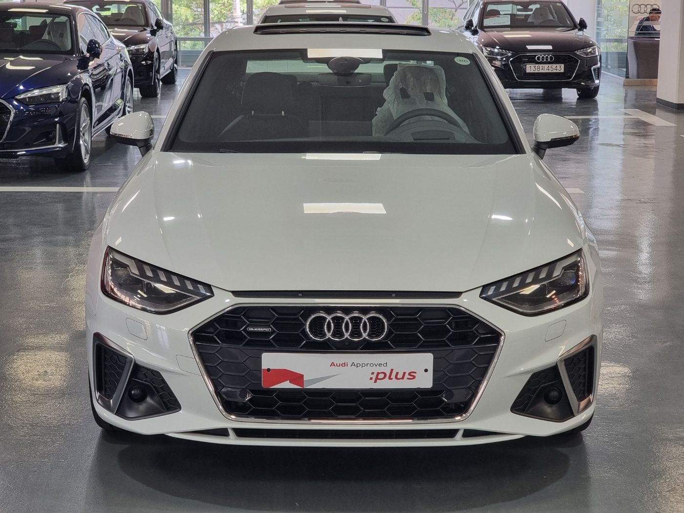 AUDI A4 B9 2023