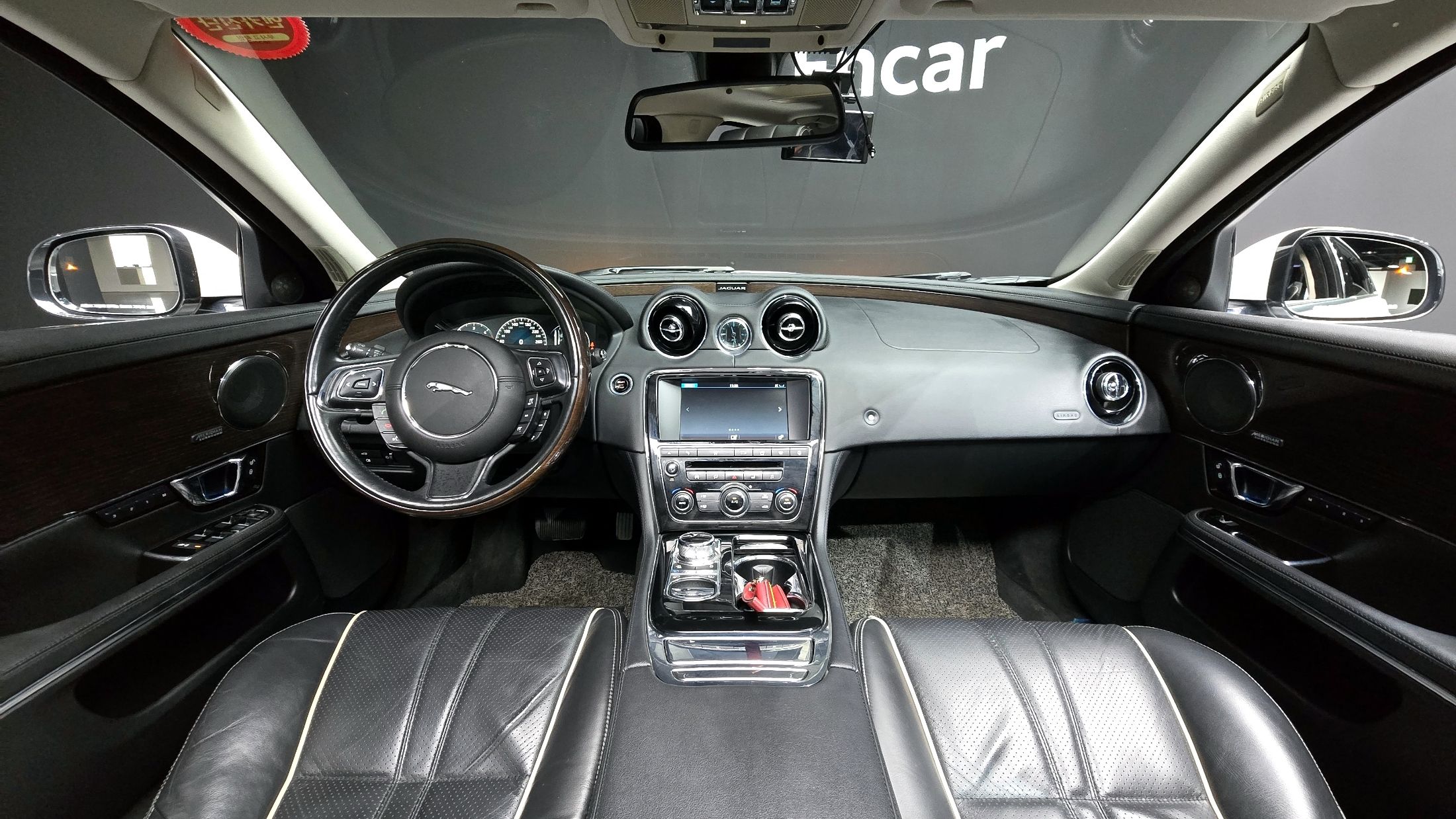 JAGUAR XJ 2016