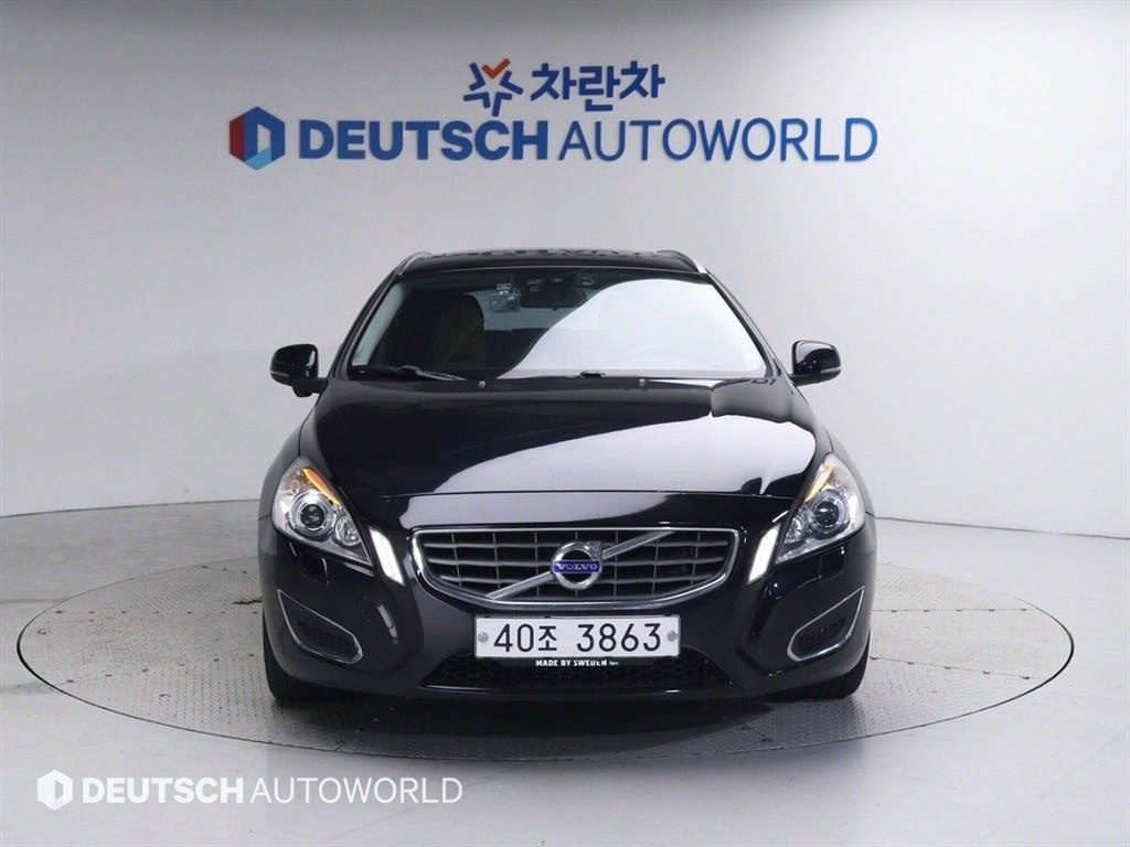 VOLVO V60 2012