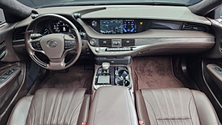 LEXUS LS500 2018
