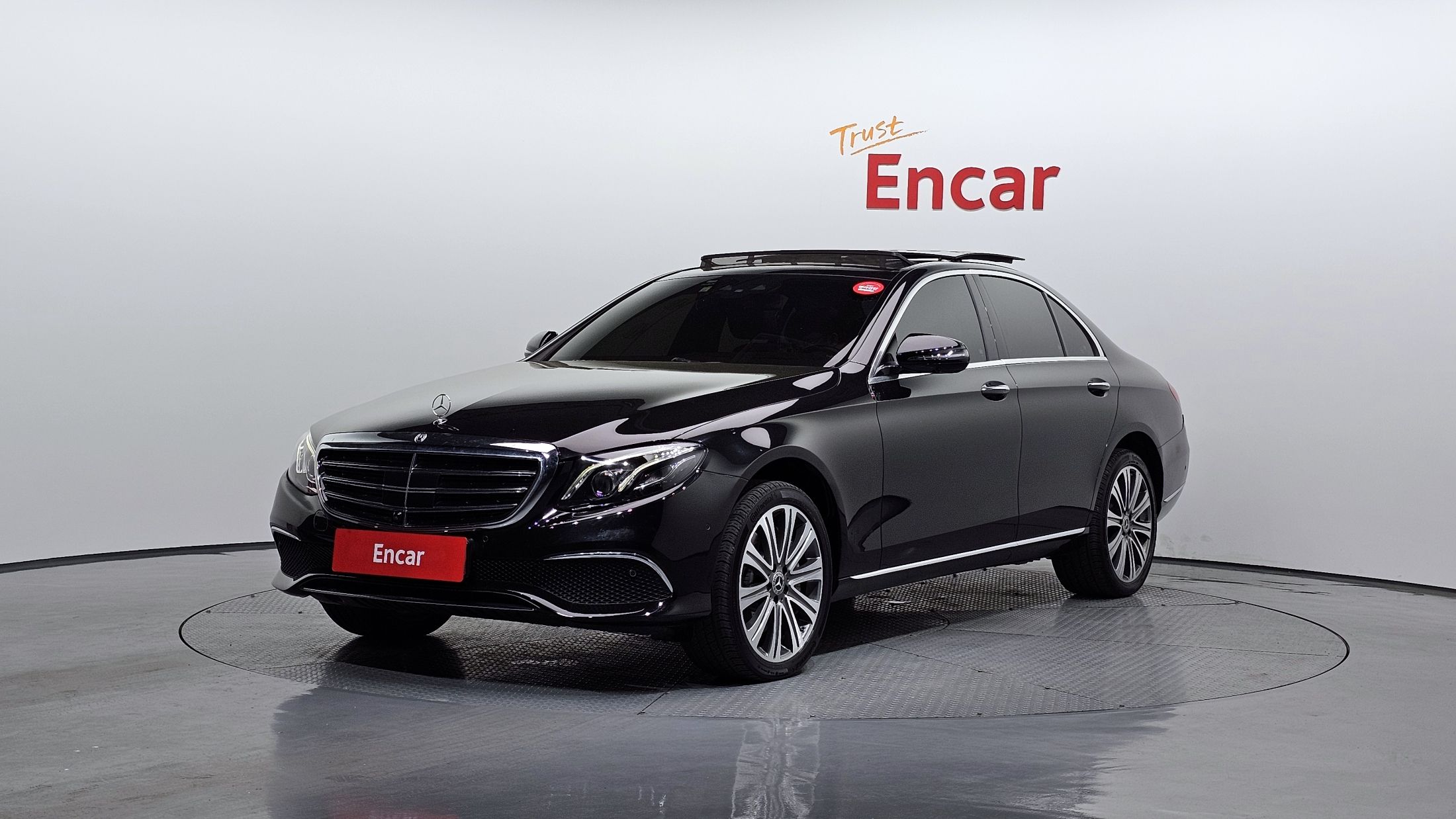 MERCEDES BENZ E-CLASS W213 2017