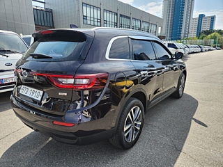 SAMSUNG QM6 2018