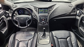 HYUNDAI GRANDEUR HG HYBRID 2016