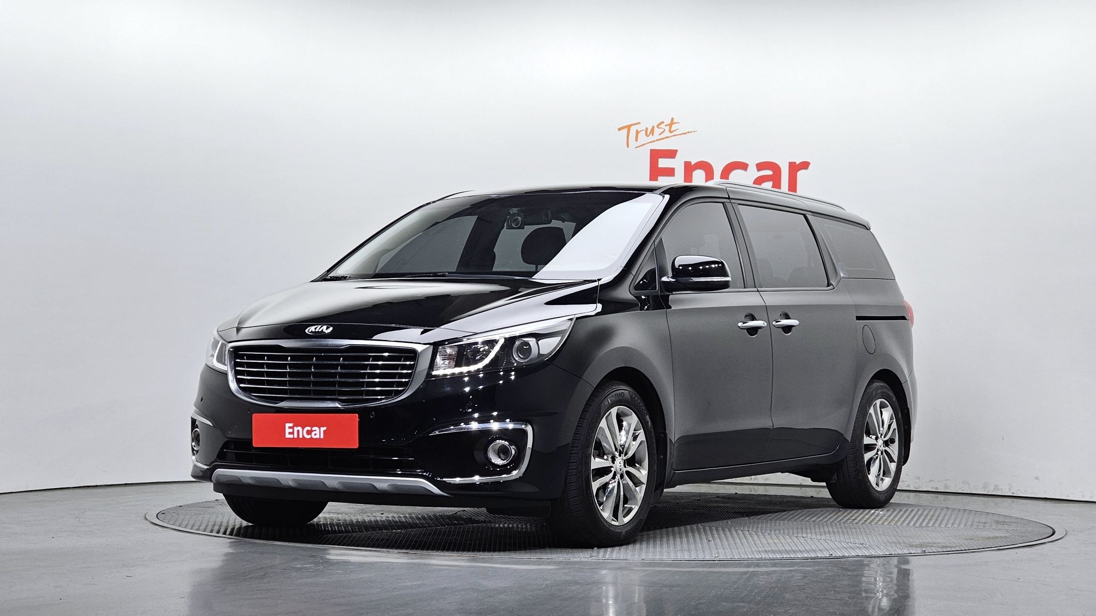 KIA CARNIVAL 2015