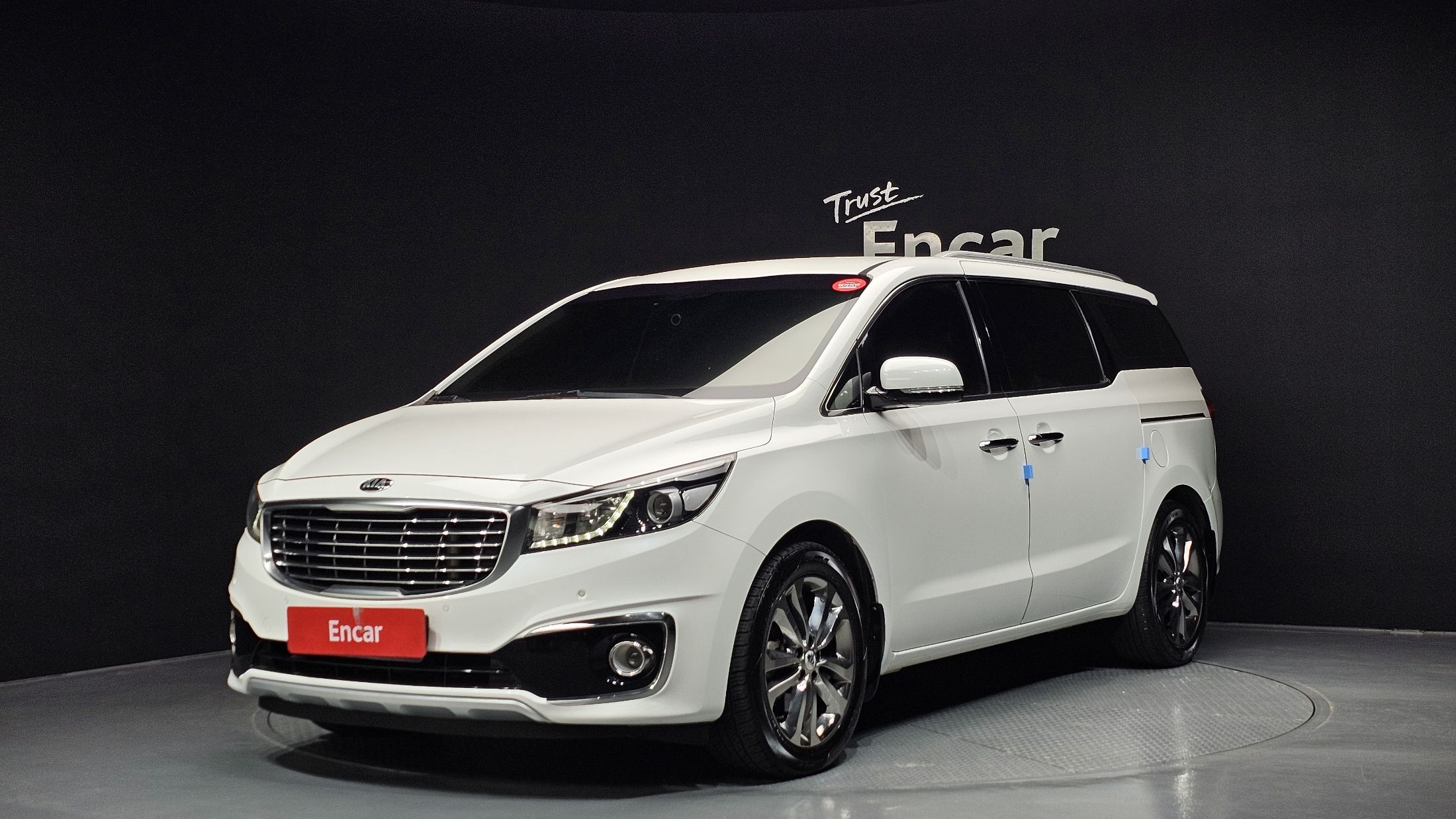 KIA CARNIVAL 2016