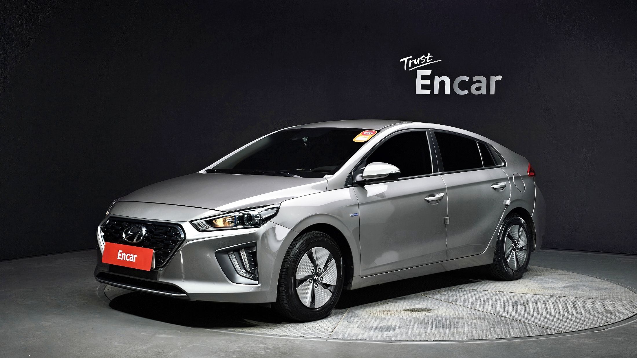HYUNDAI IONIQ HYBRID