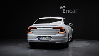 VOLVO S90 2022