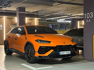 Заказать LAMBORGHINI URUS