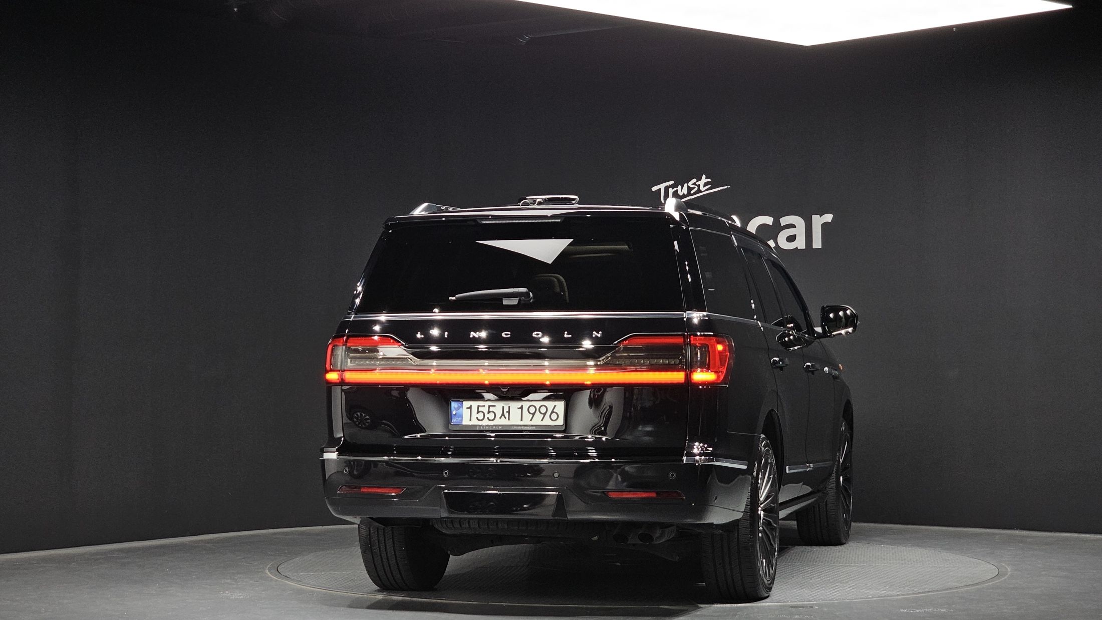 LINCOLN NAVIGATOR
