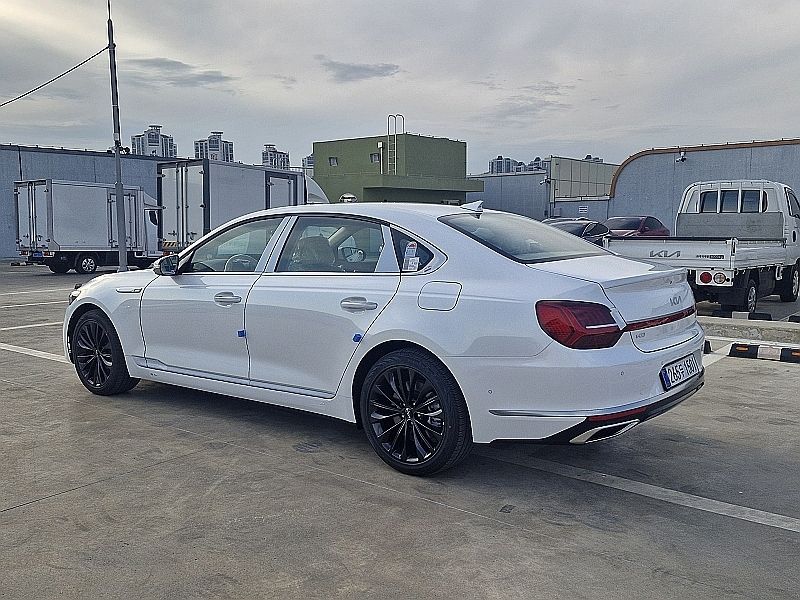 KIA K9