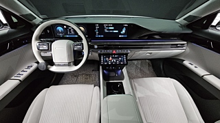 HYUNDAI GRANDEUR HYBRID GN7 2023